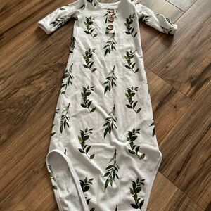 Caden lane knotted gown